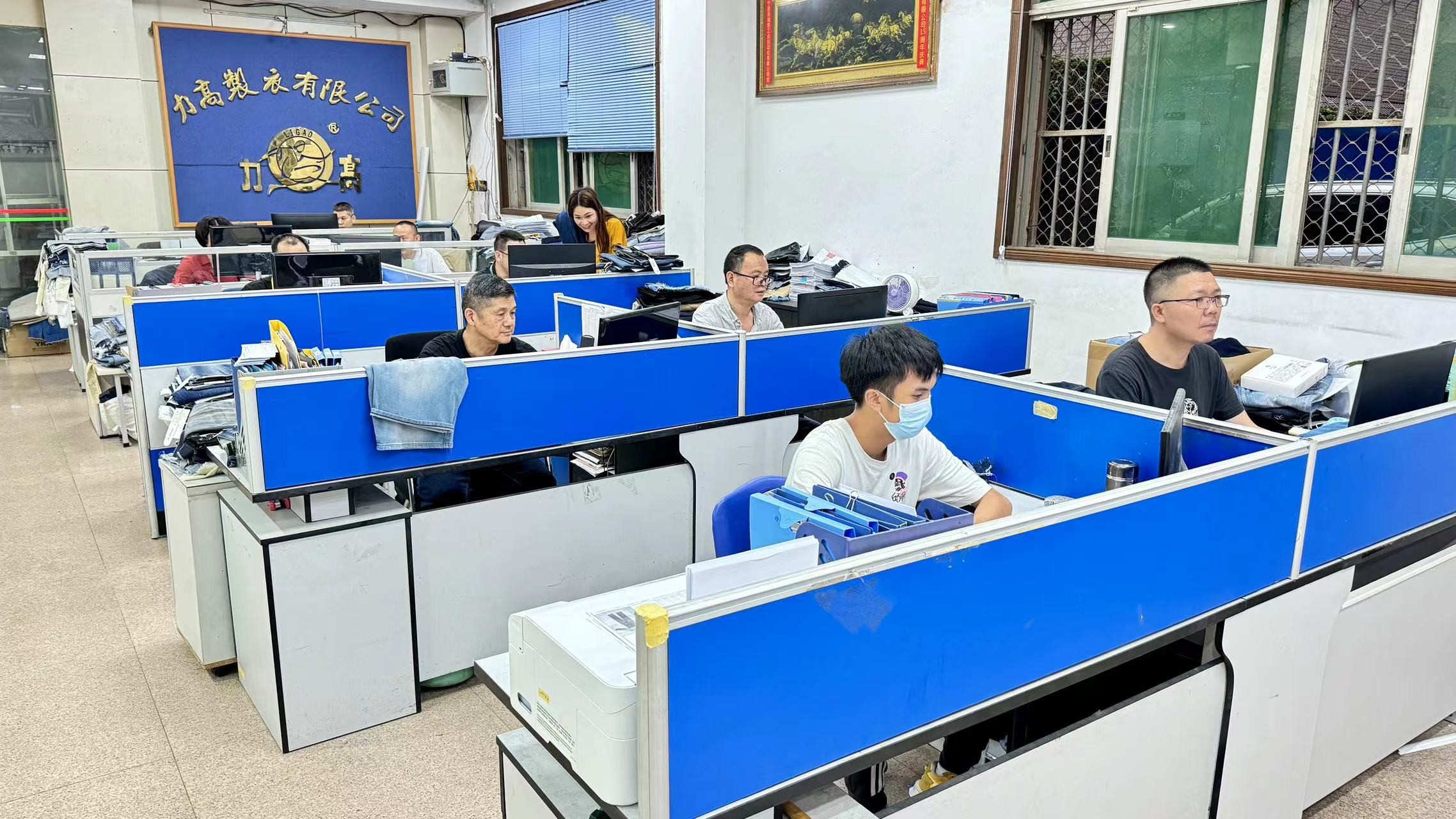 Guangdong Shunde Leka Clothing Design Co., Ltd factory production line