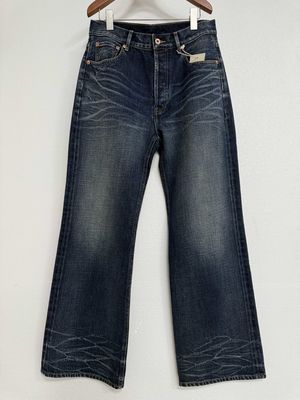 Mid High Waist Cut Denim Bottom For A Universally Flattering Fit
