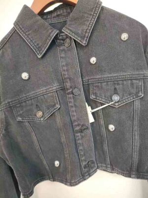 Vintage Elegance Cropped Denim Jacket Trendy Edgy Look For Various Outfits