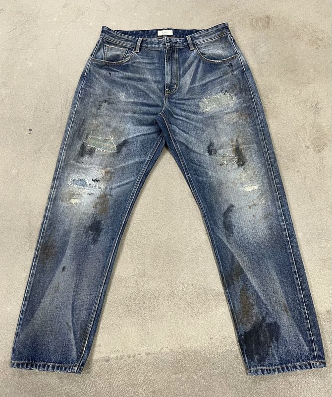 Stylish Vintage Mens Heavy Wash Jeans For A Classic Distressed Look