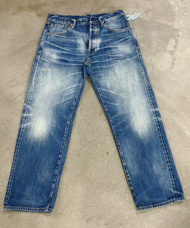 Light Wash Finish Denim Bottom With Subtle Fading And Whiskering For A Classic Look